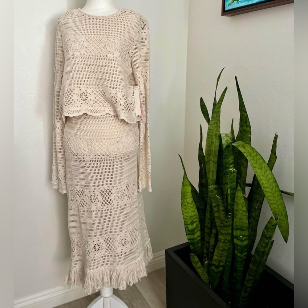 New with Tags Crochet Two-Piece Skirt Set in Cream from Bloomingdale’s - Large